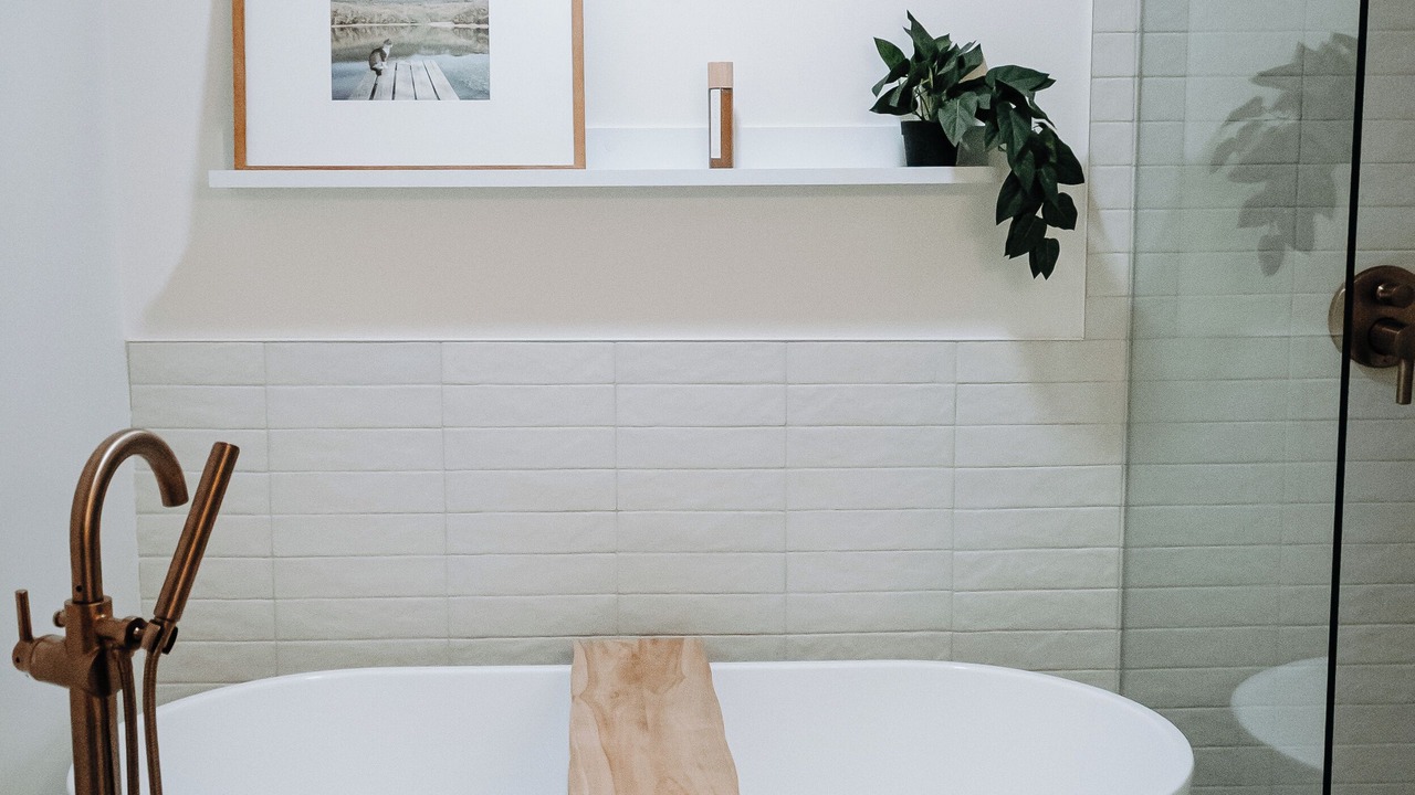 Photo of Bathroom in Quathiaski Cove