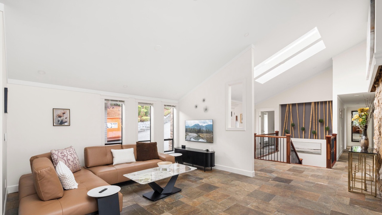Photo of Livingroom in West Vancouver