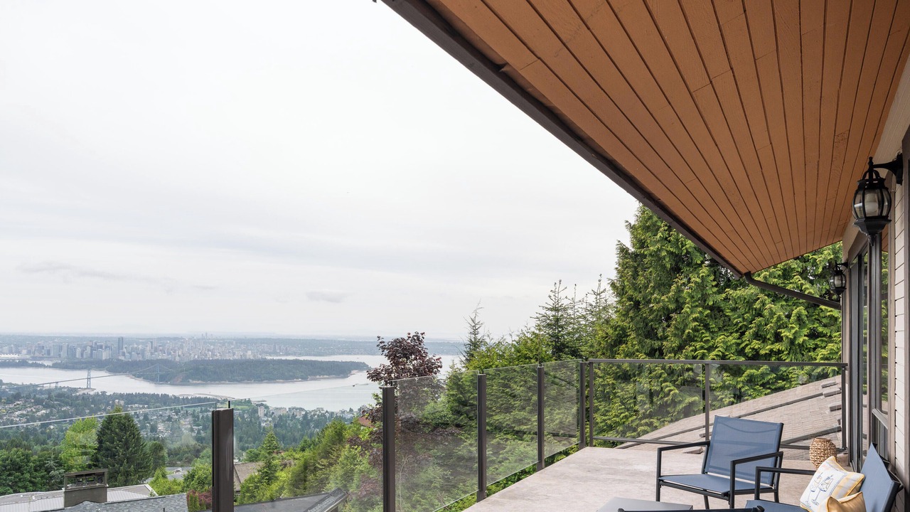 Photo of Patio Balcony in West Vancouver
