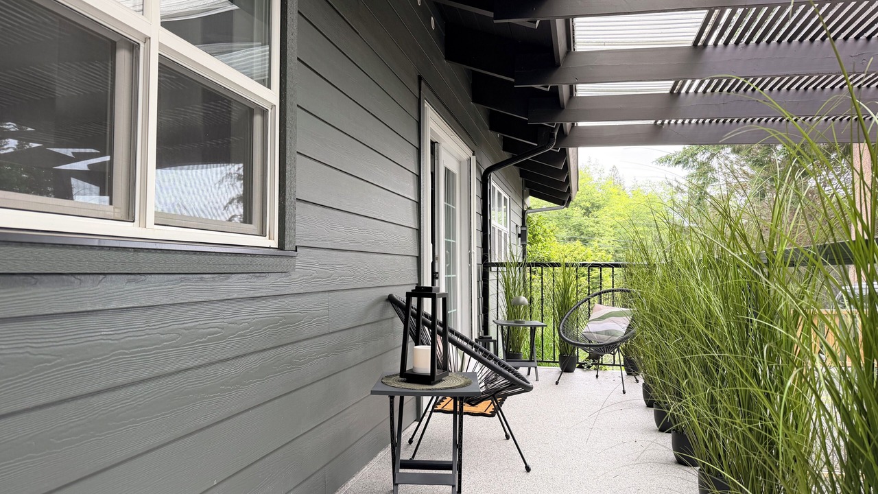 Photo of Patio Balcony in Quathiaski Cove