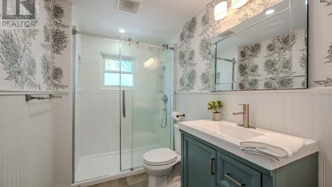 Photo of Bathroom in Saint Jacobs