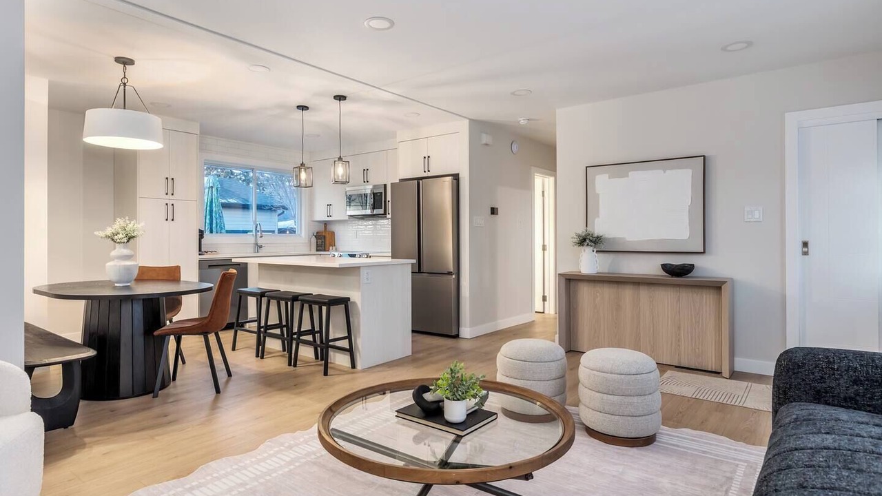 Photo of Livingroom in Southeast Calgary