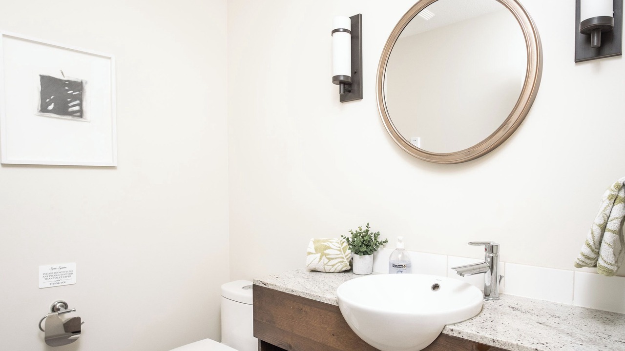 Photo of Bathroom in Okanagan-Similkameen