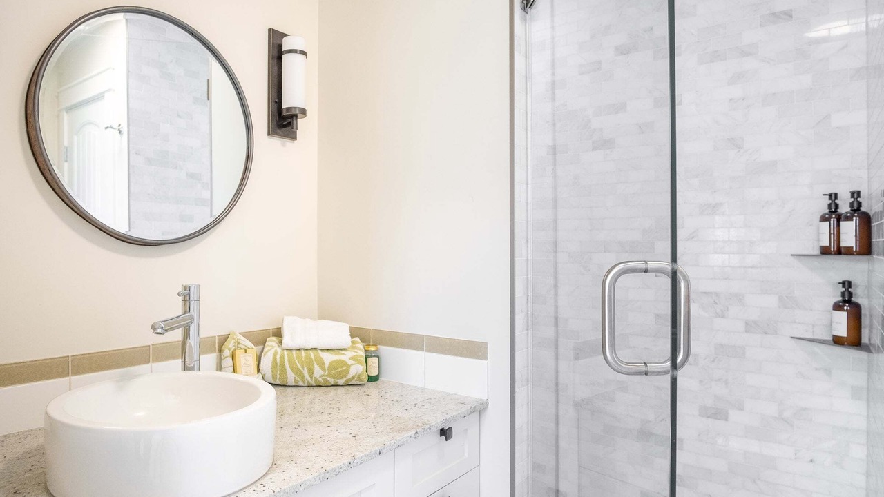 Photo of Bathroom in Okanagan-Similkameen