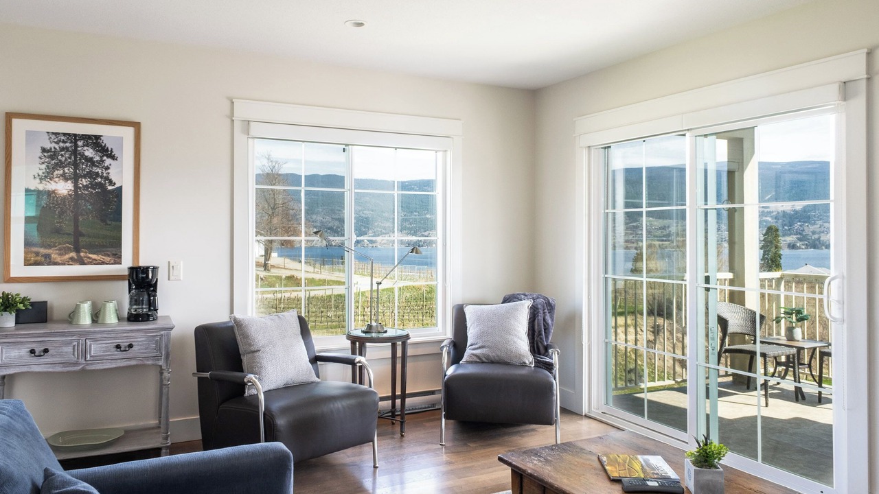Photo of Livingroom in Okanagan-Similkameen