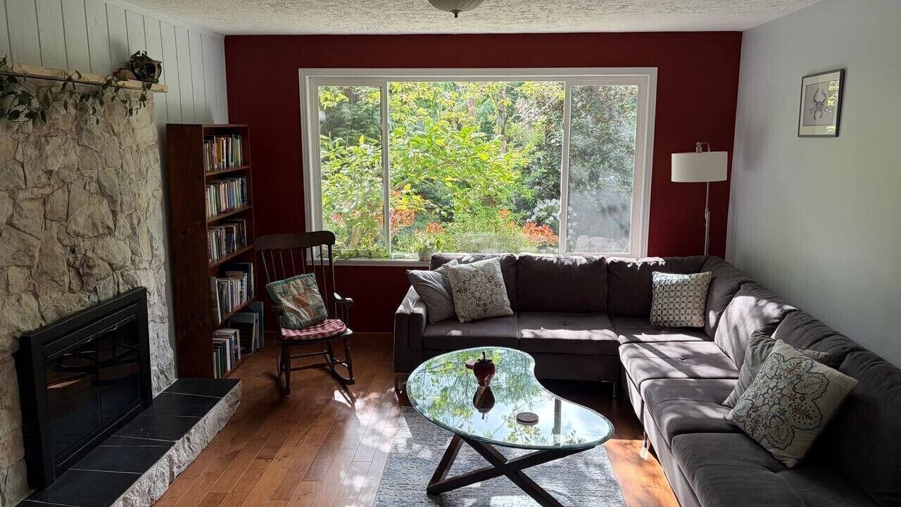 Photo of Livingroom in Bowen Island
