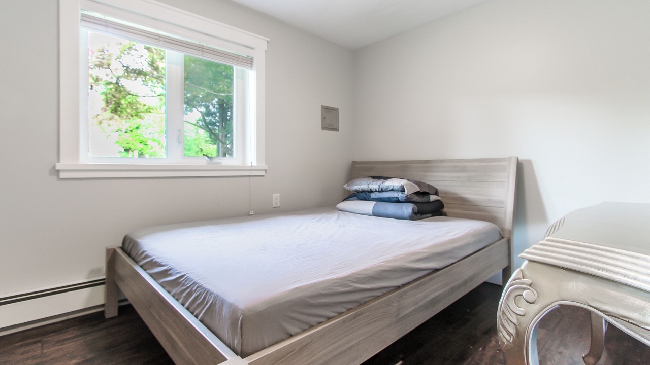 Photo of Bedroom in Delta