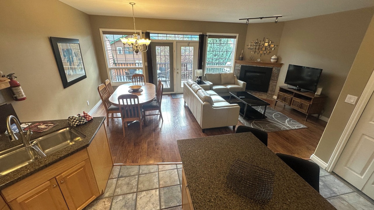 Photo of Livingroom in East Kootenay