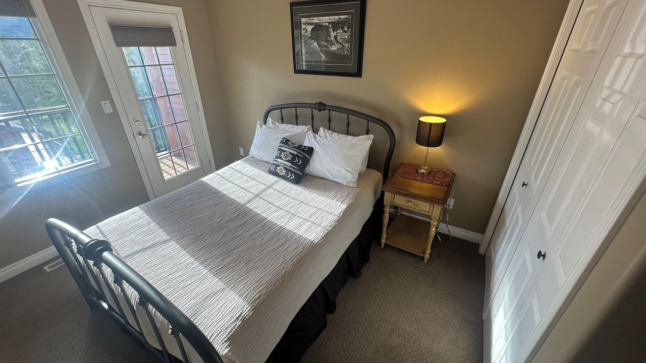 Photo of Bedroom in East Kootenay