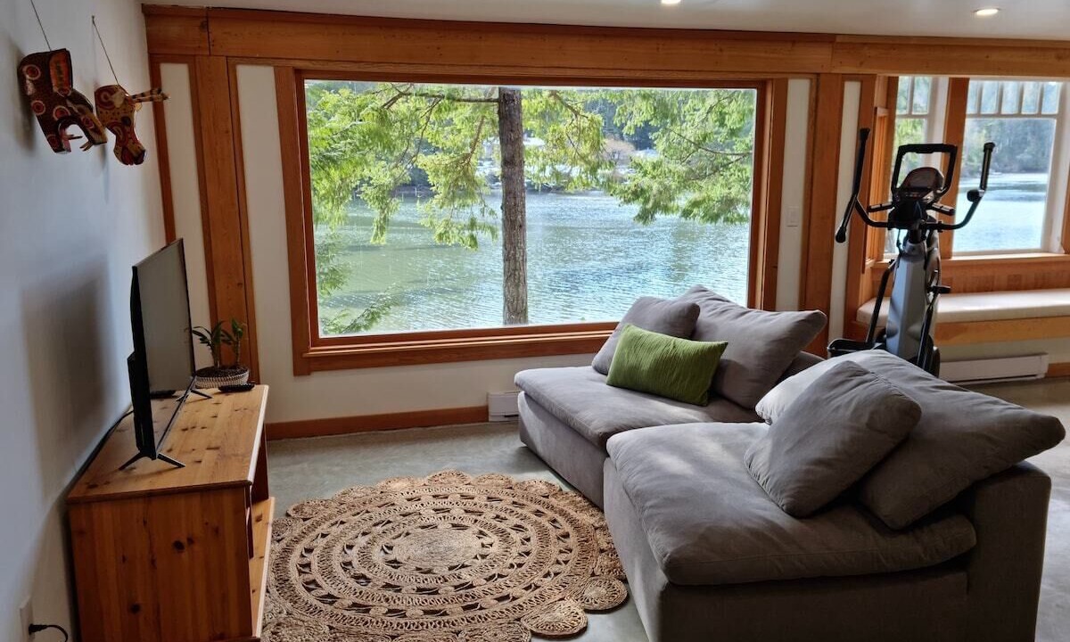 Photo of Livingroom in Salt Spring Island