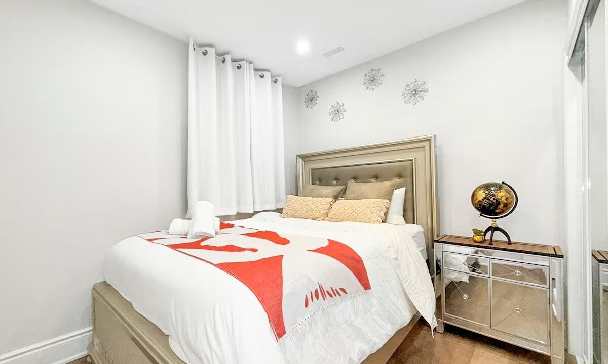 Photo of Bedroom in Oakville