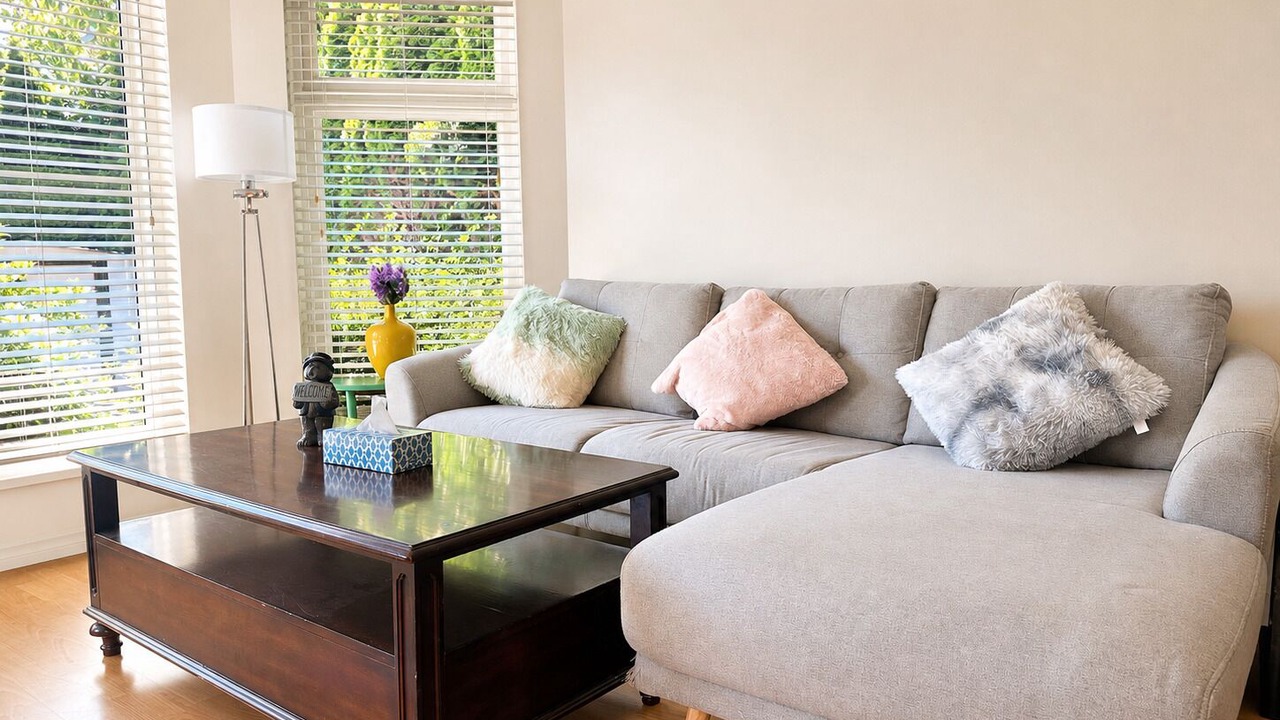 Photo of Livingroom in Surrey