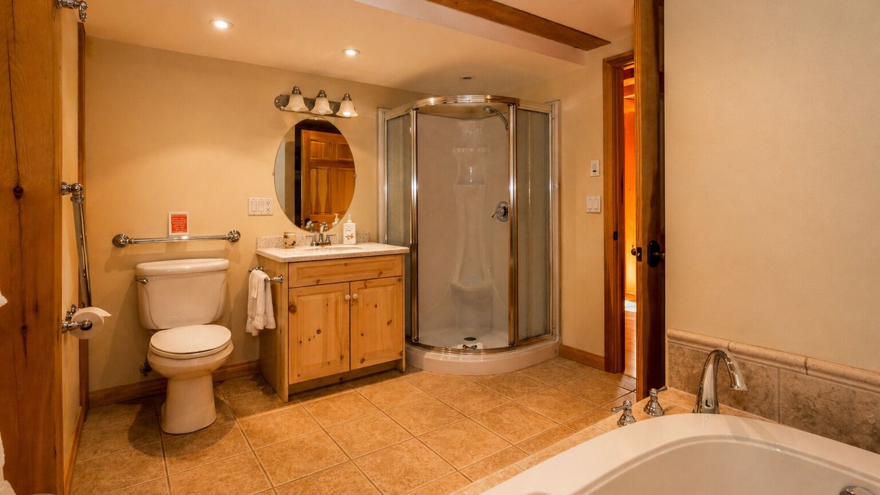 Photo of Bathroom in Utterson