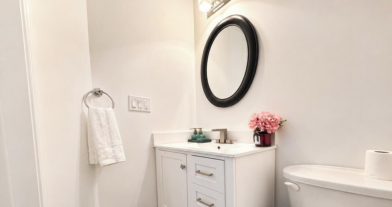 Photo of Bathroom in Sunset