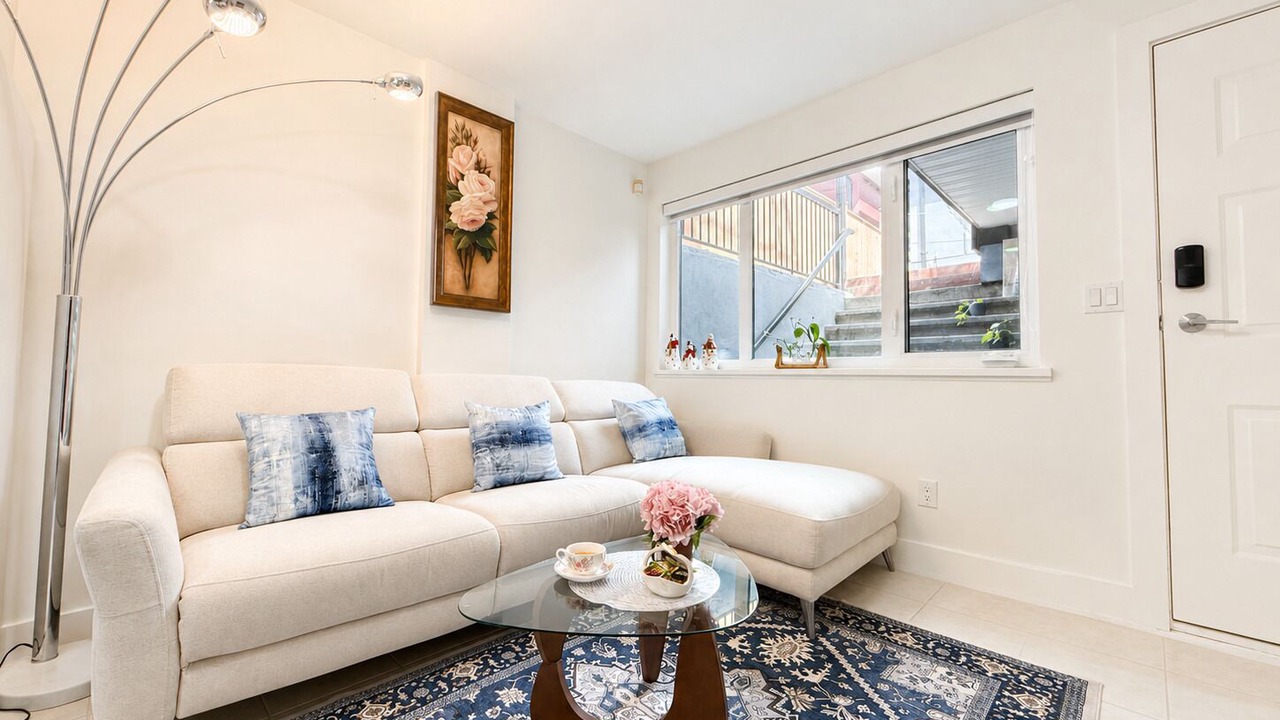 Photo of Livingroom in Sunset