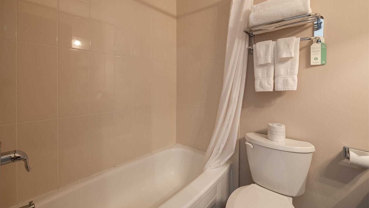 Photo of Bathroom in Silvertown