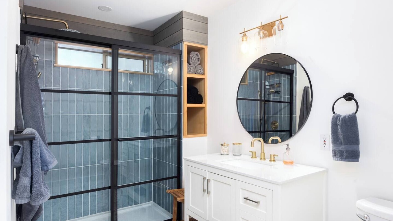 Photo of Bathroom in Salt Spring Island
