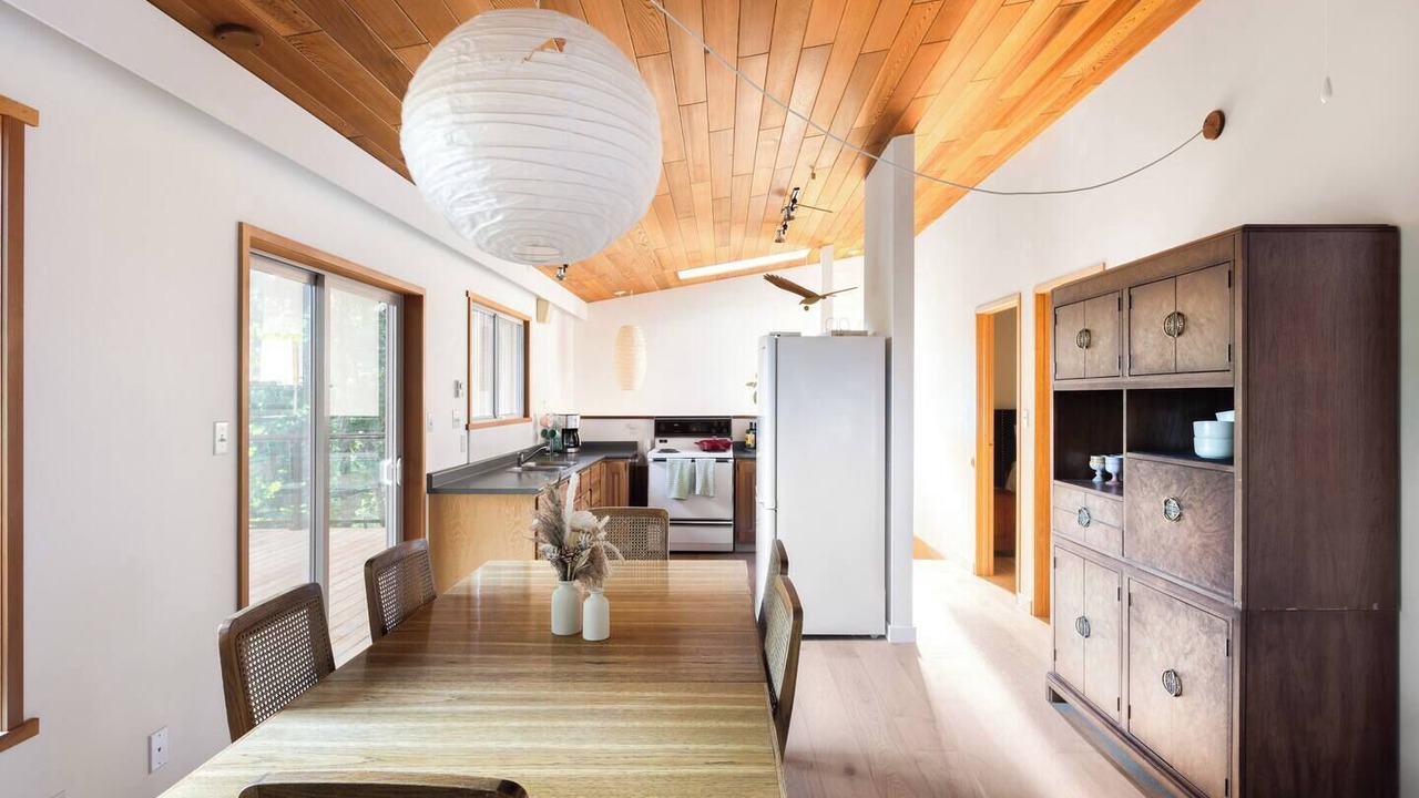 Photo of Bedroom in Salt Spring Island