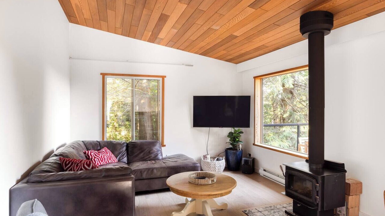 Photo of Bedroom in Salt Spring Island