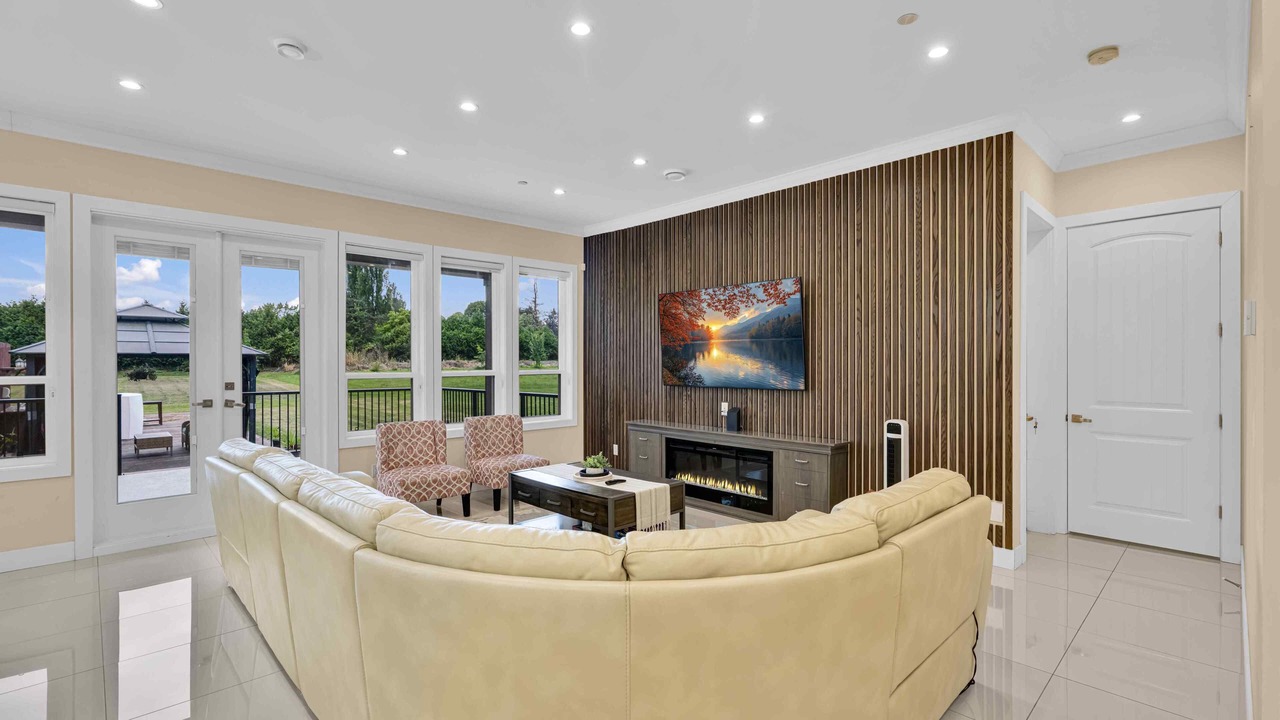 Photo of Livingroom in Maple Ridge