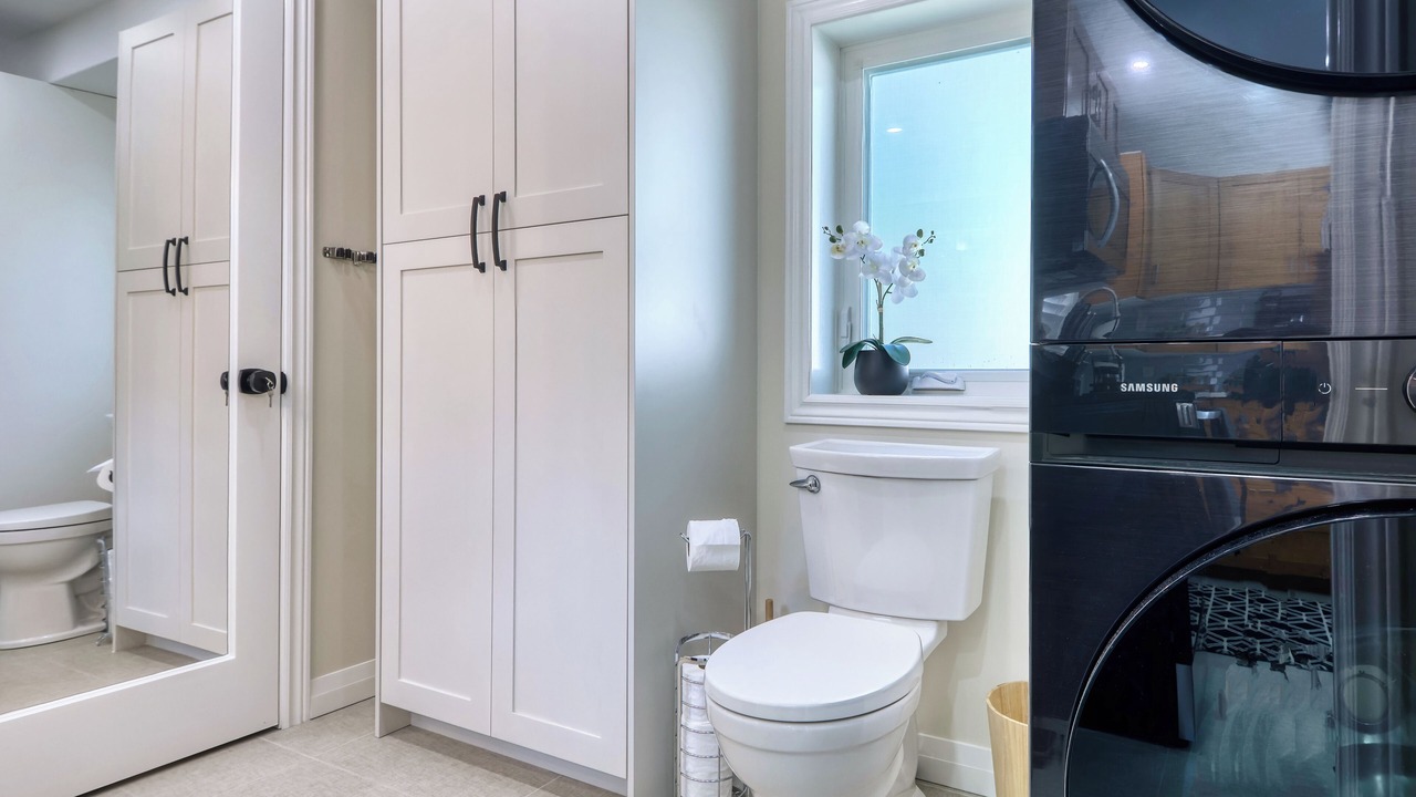 Photo of Bathroom in Port Dalhousie