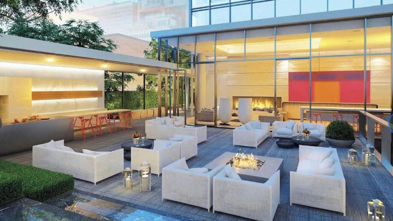 Photo of Outdoor in Yorkville