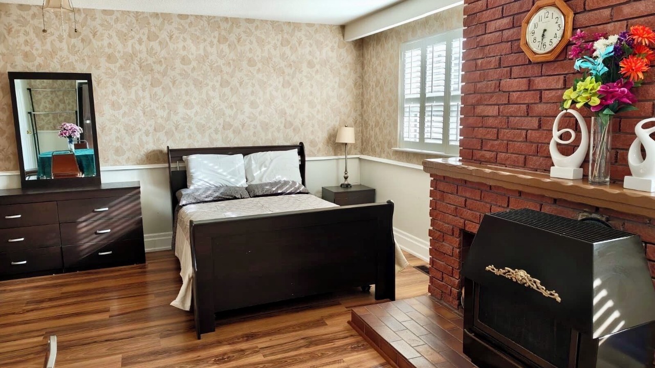Photo of Bedroom in Jane and Finch