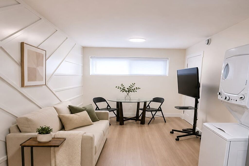 Photo of Livingroom in Burnaby