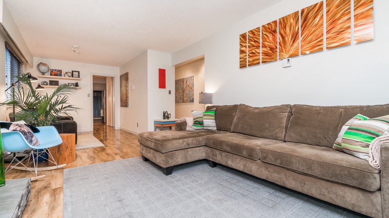 Photo of Livingroom in Mount Pleasant