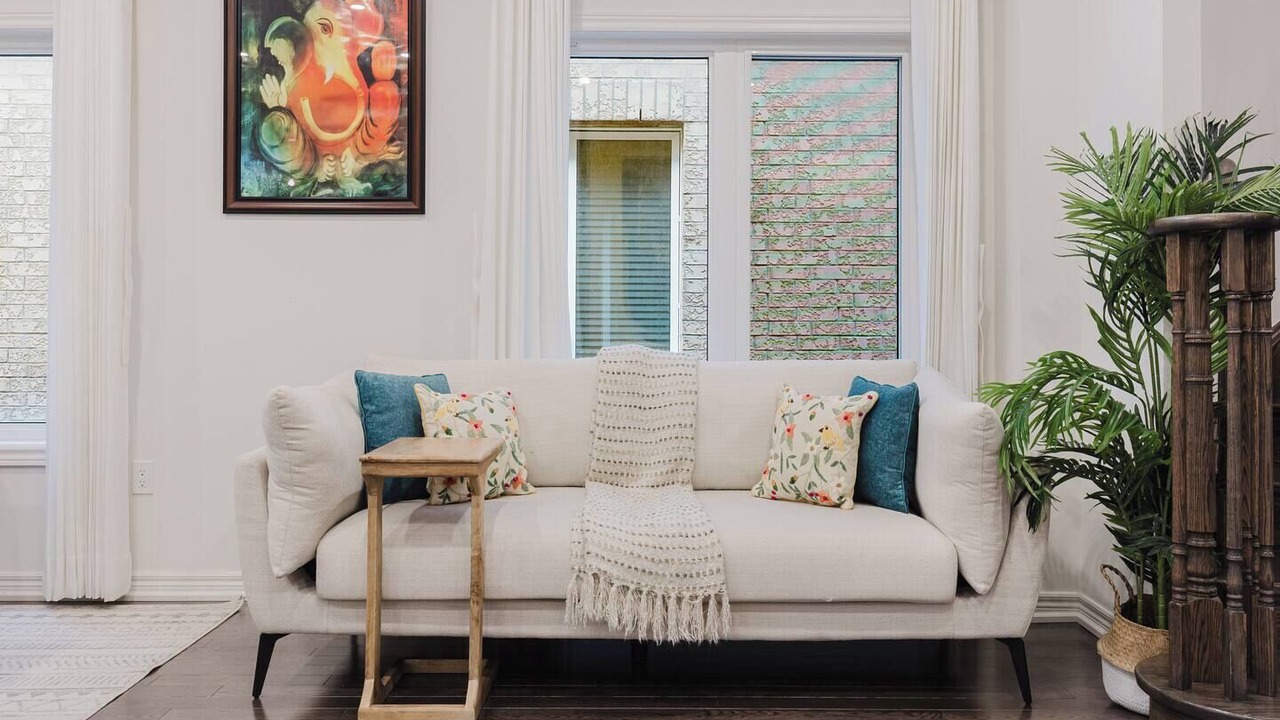 Photo of Livingroom in Durham Region