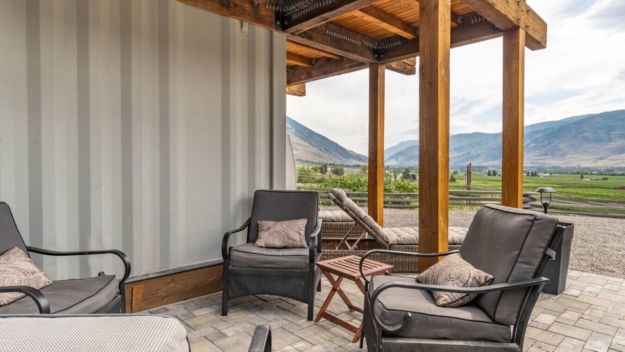 Photo of Patio Balcony in Okanagan-Similkameen