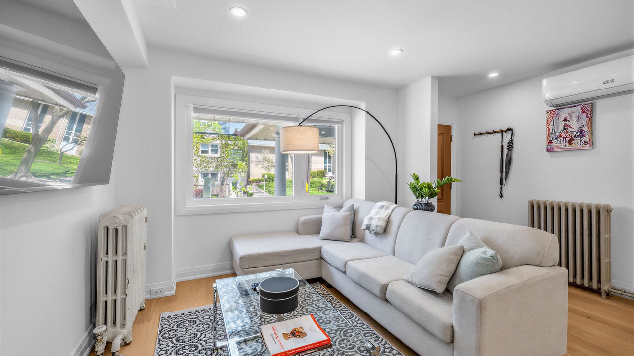 Photo of Livingroom in Mount Pleasant West