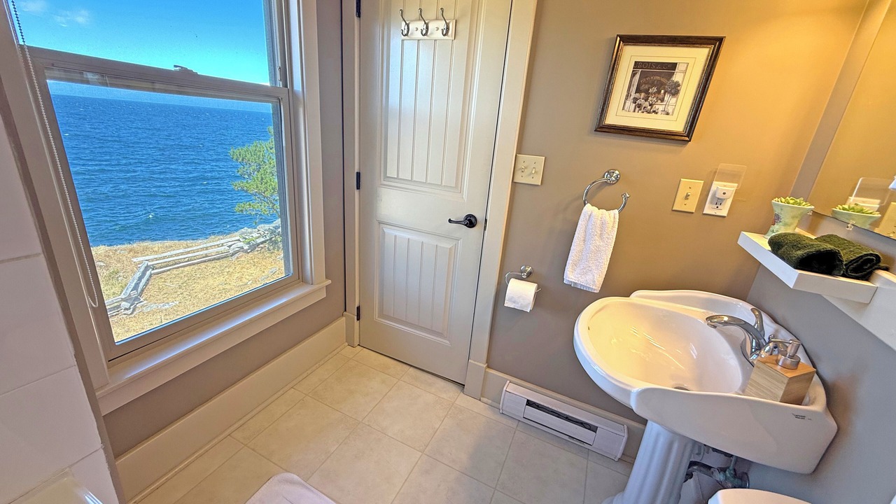 Photo of Bathroom in Regional District of Nanaimo