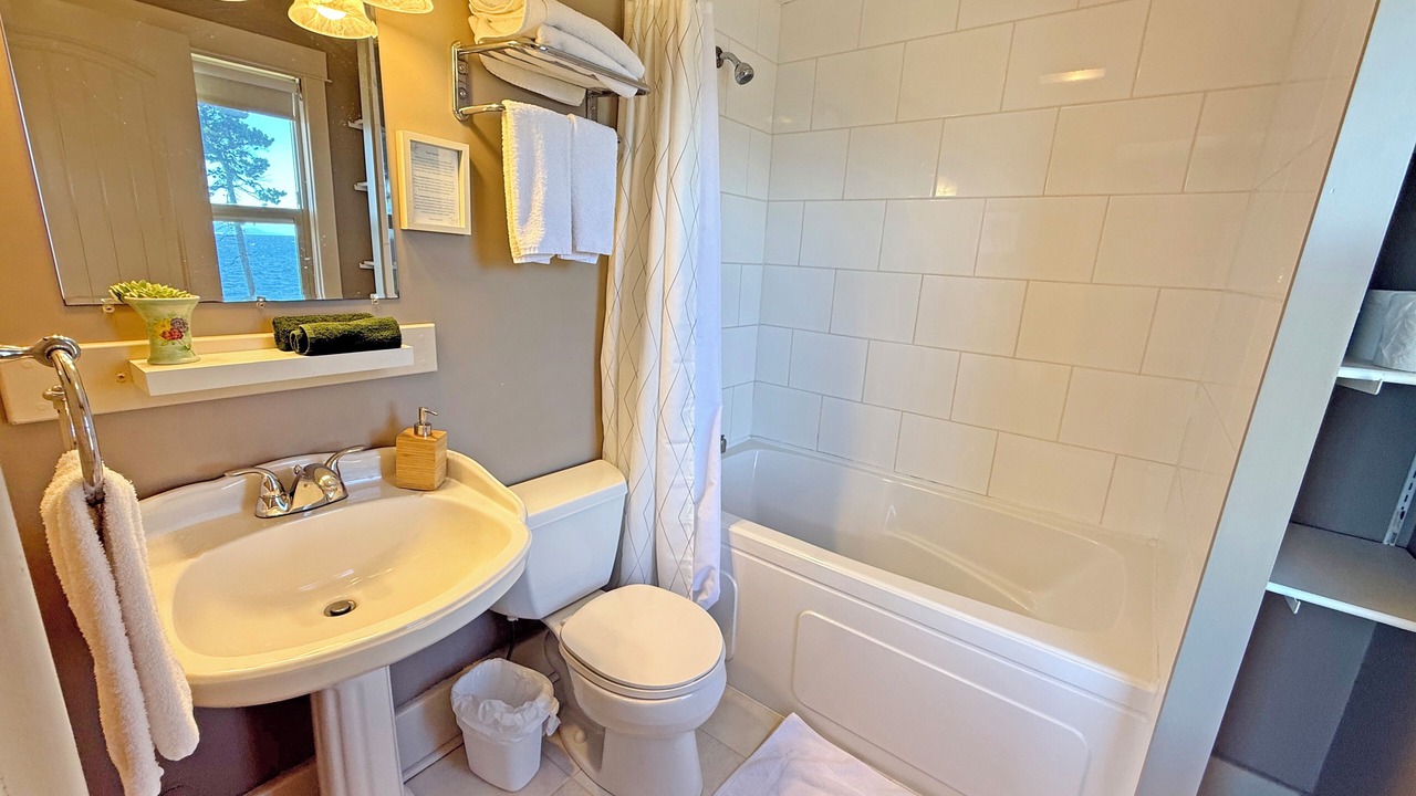 Photo of Bathroom in Regional District of Nanaimo
