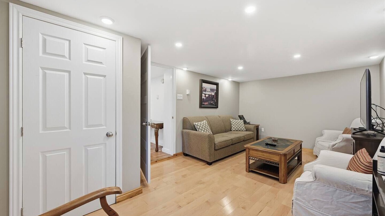 Photo of Livingroom in North End