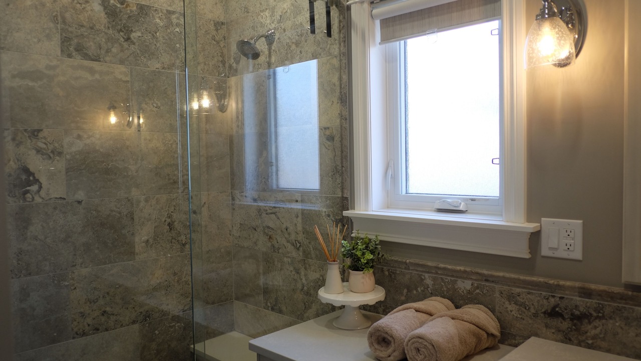 Photo of Bathroom in Sylvan Lake
