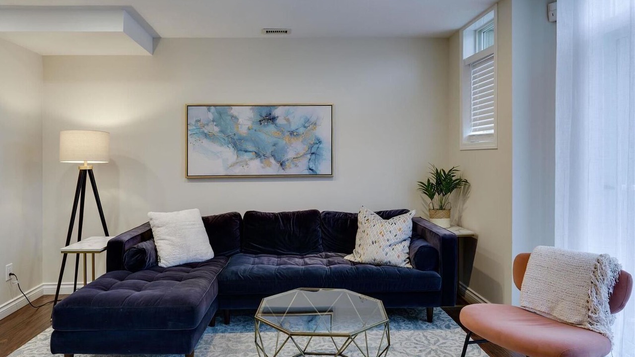 Photo of Livingroom in North End