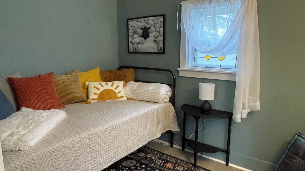Photo of Bedroom in Midway