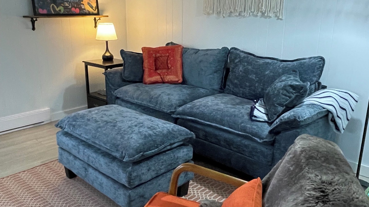 Photo of Livingroom in Midway