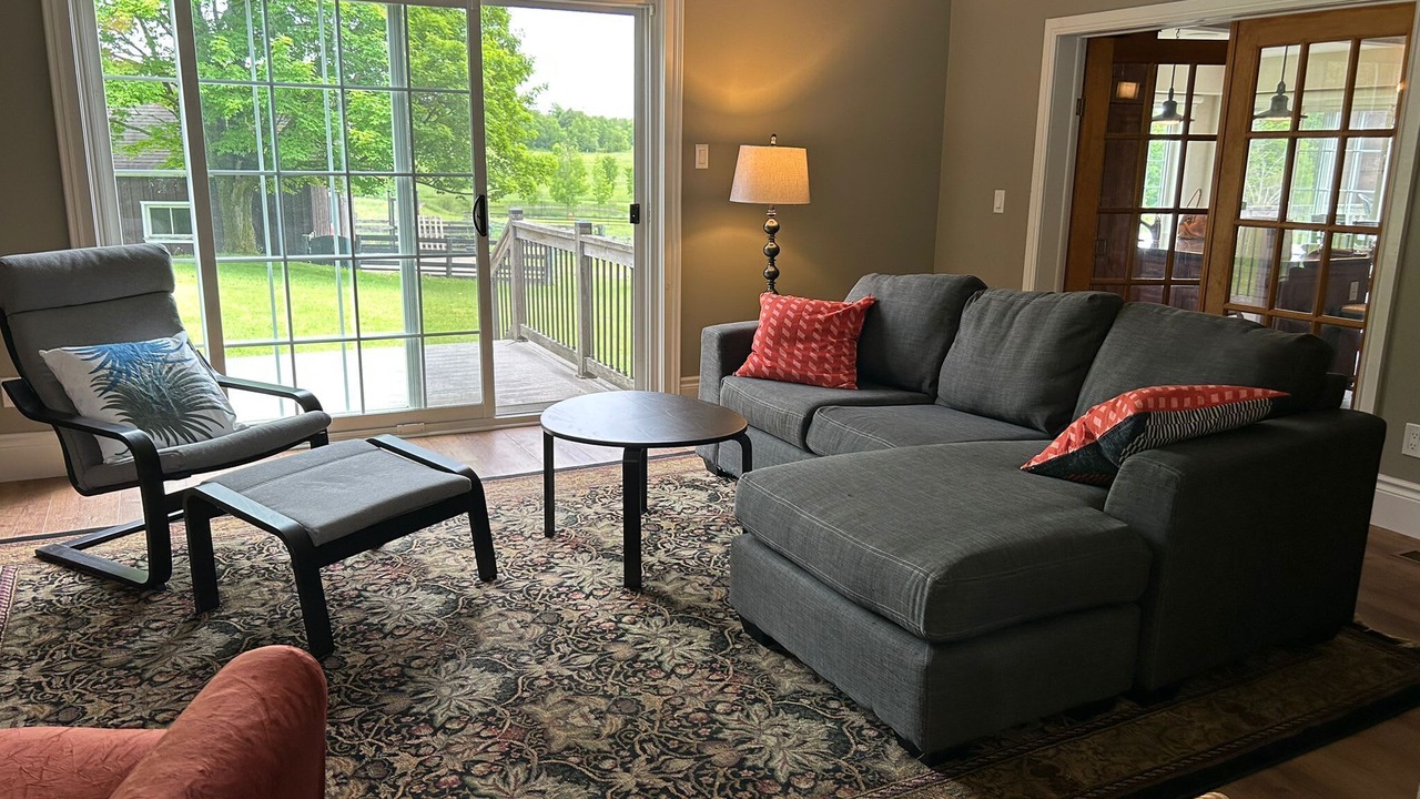 Photo of Livingroom in Milton