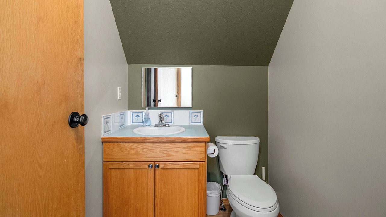 Photo of Bathroom in Sylvan Lake