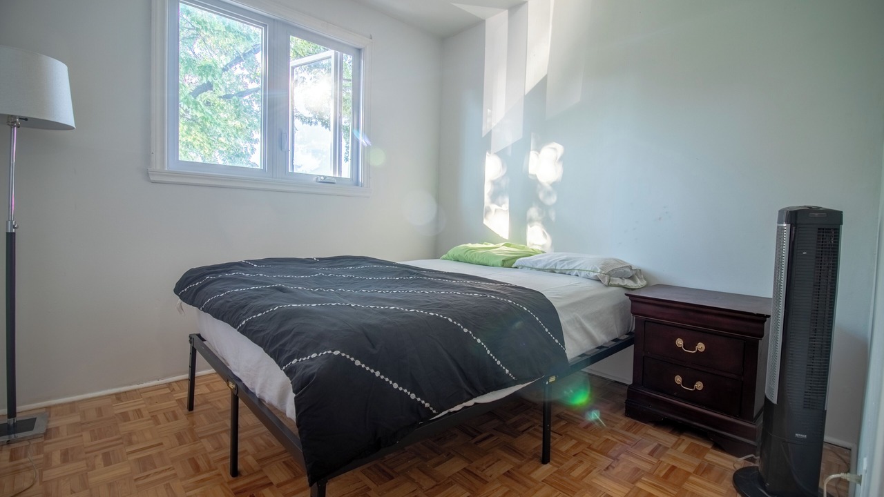 Photo of Bedroom in Laval-des-Rapides
