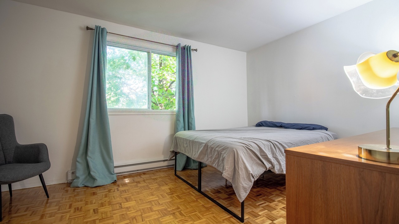 Photo of Bedroom in Laval-des-Rapides