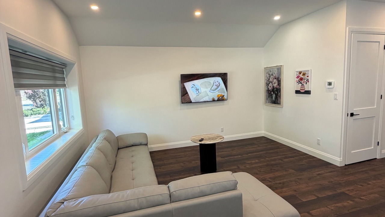 Photo of Livingroom in Old East York