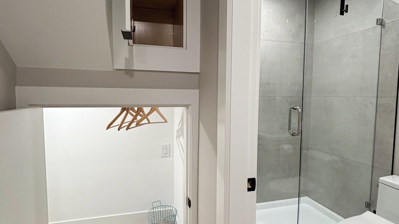 Photo of Bathroom in Sunset