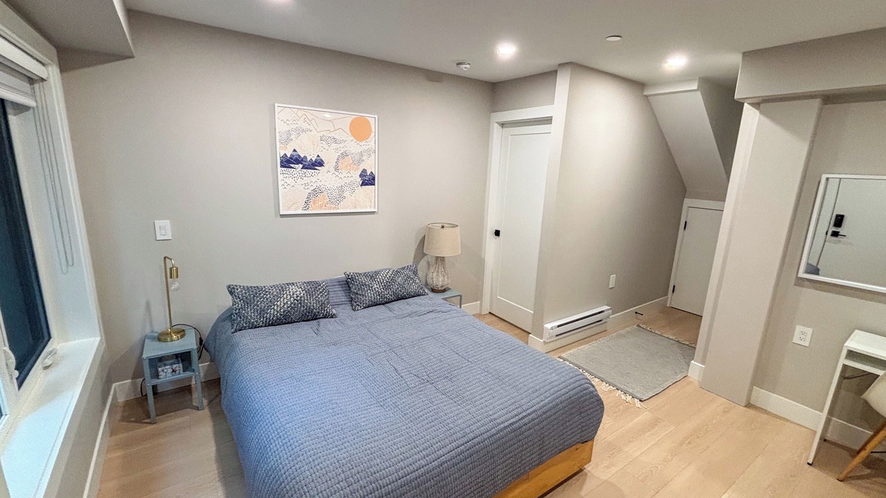 Photo of Bedroom in Sunset
