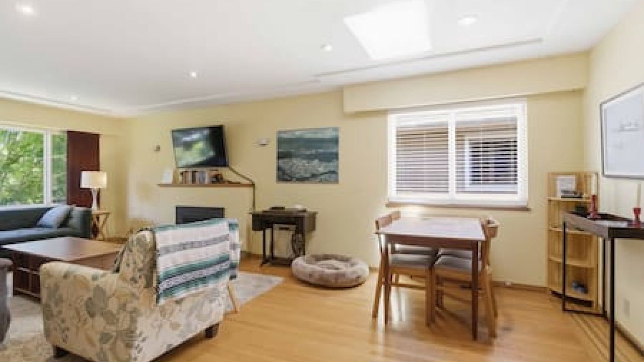 Photo of Livingroom in Knight