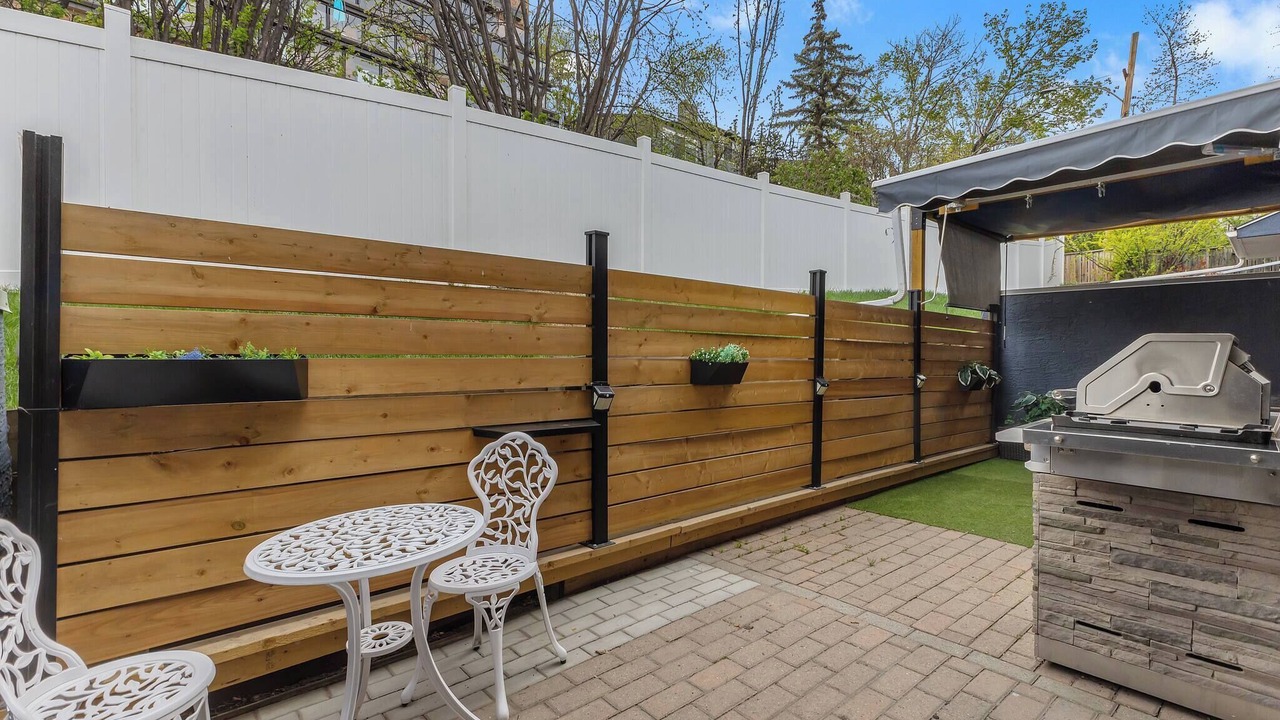 Photo of Outdoor in Crescent Heights