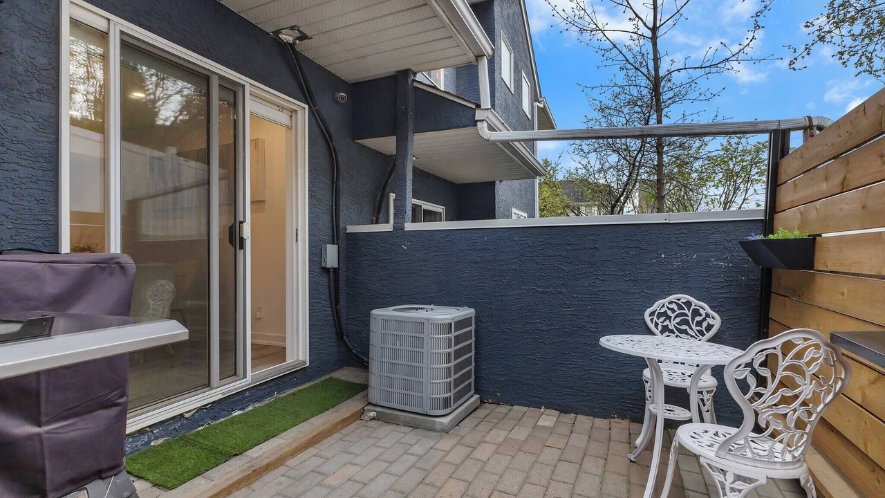 Photo of Outdoor in Crescent Heights