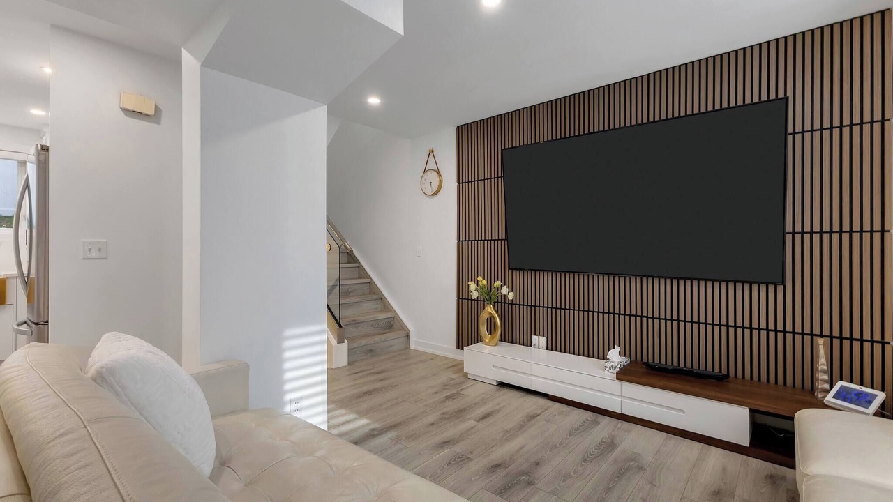 Photo of Livingroom in Crescent Heights
